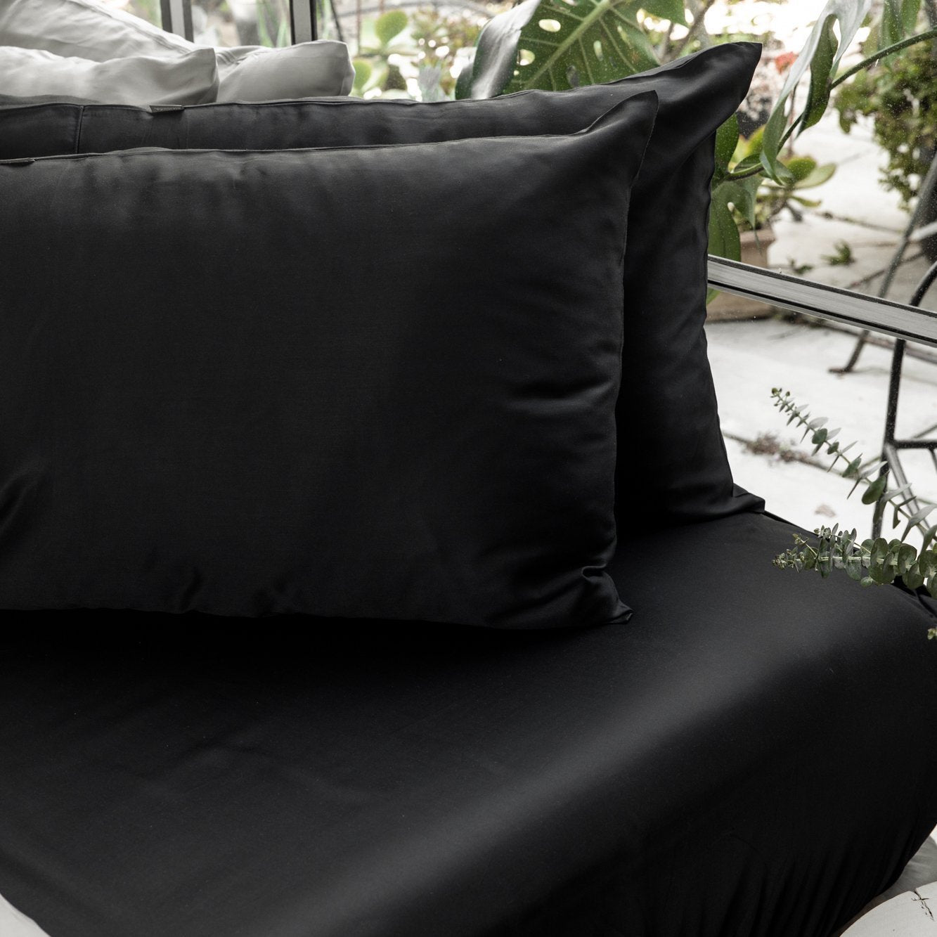 Onyx | Signature Sateen Pillowcase Set Made With 100% Organic Bamboo #Color_onyx