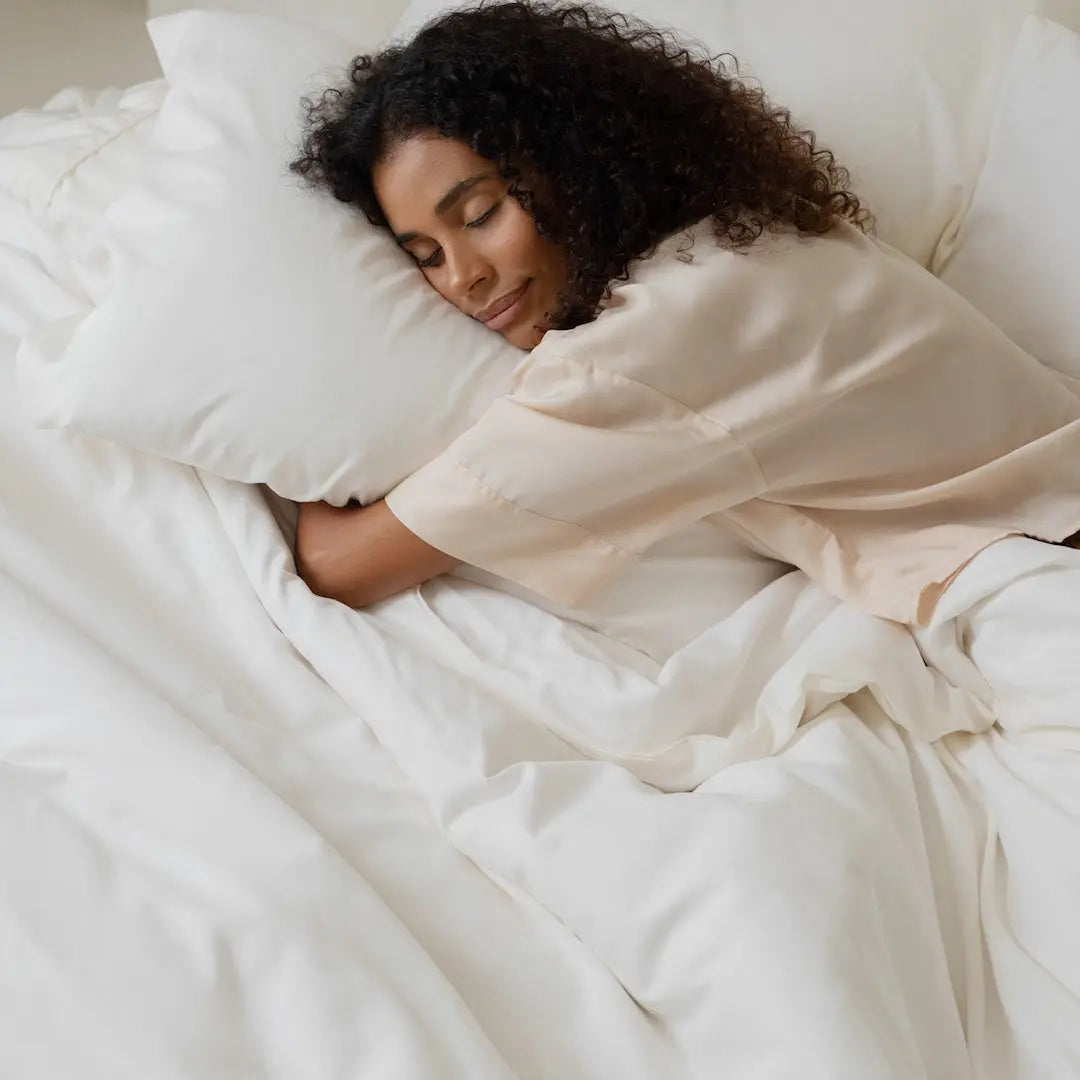 Bamboo-VS-Linen-Sheets ettitude
