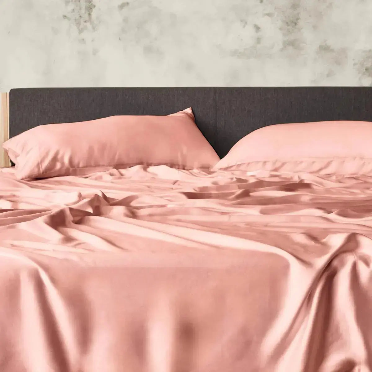 How-Sleeping-Naked-Boosts-Wellness ettitude