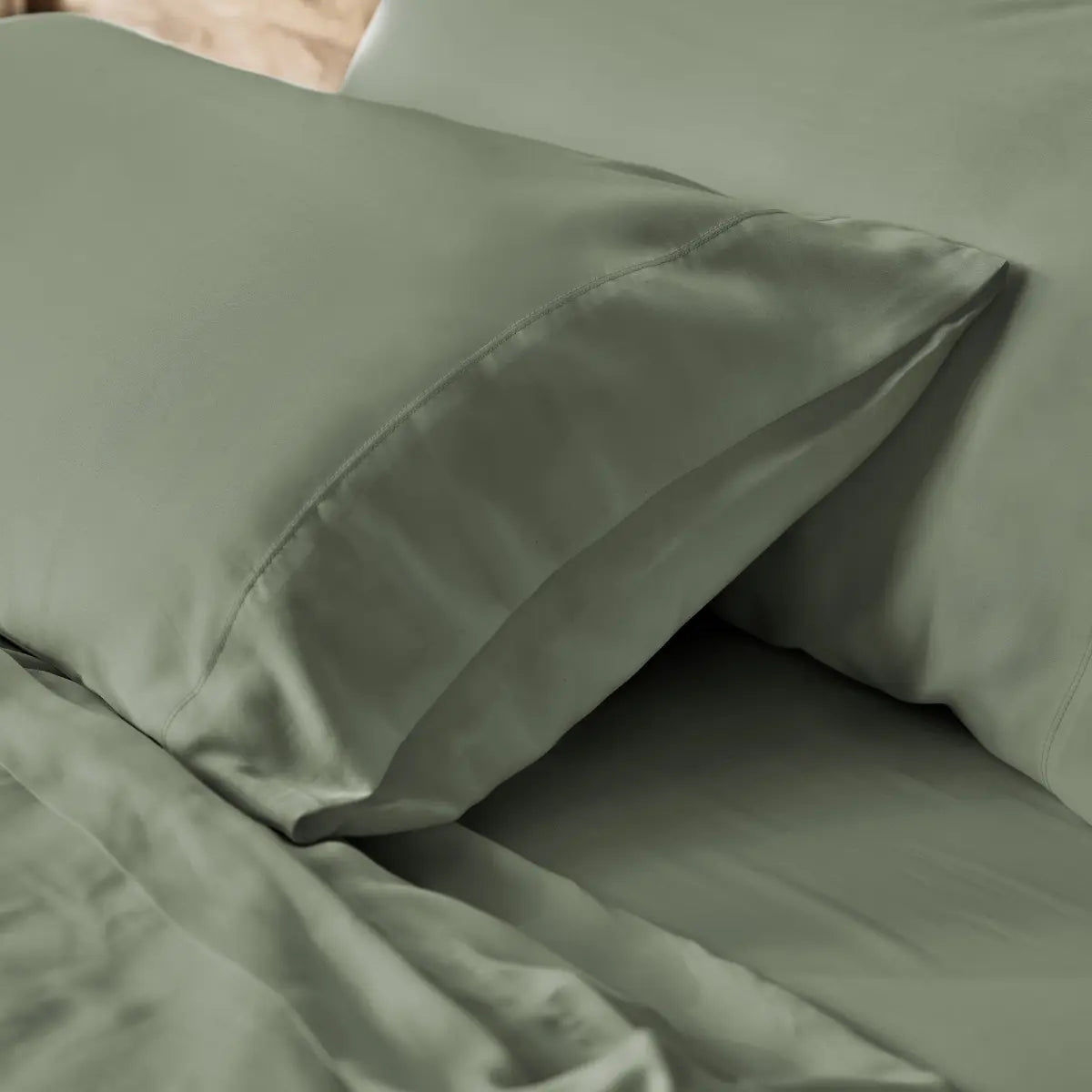 Your Guide To The Best Cooling Bed Sheets For Summer ettitude