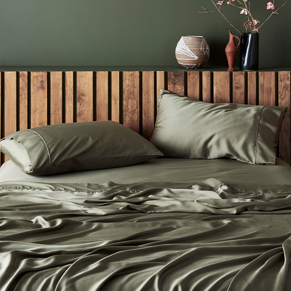 Moss | Signature Sateen Fitted Sheet Made with 100% Organic Bamboo #Color_moss
